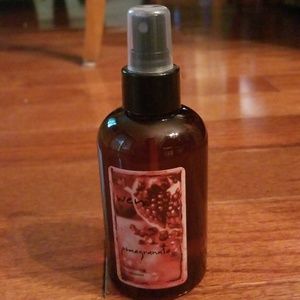 WEN Pomegranate Volumizing Treatment Spray